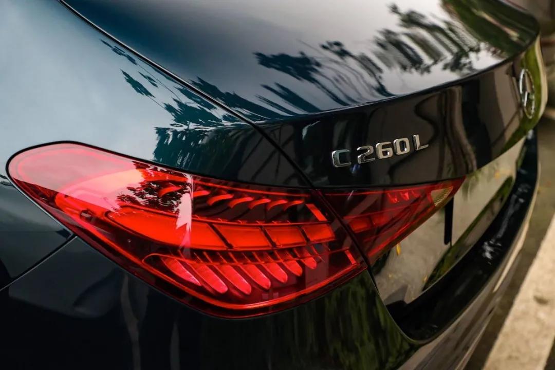 你最羡慕的舒适是？在成都的大熊猫和全新奔驰C级