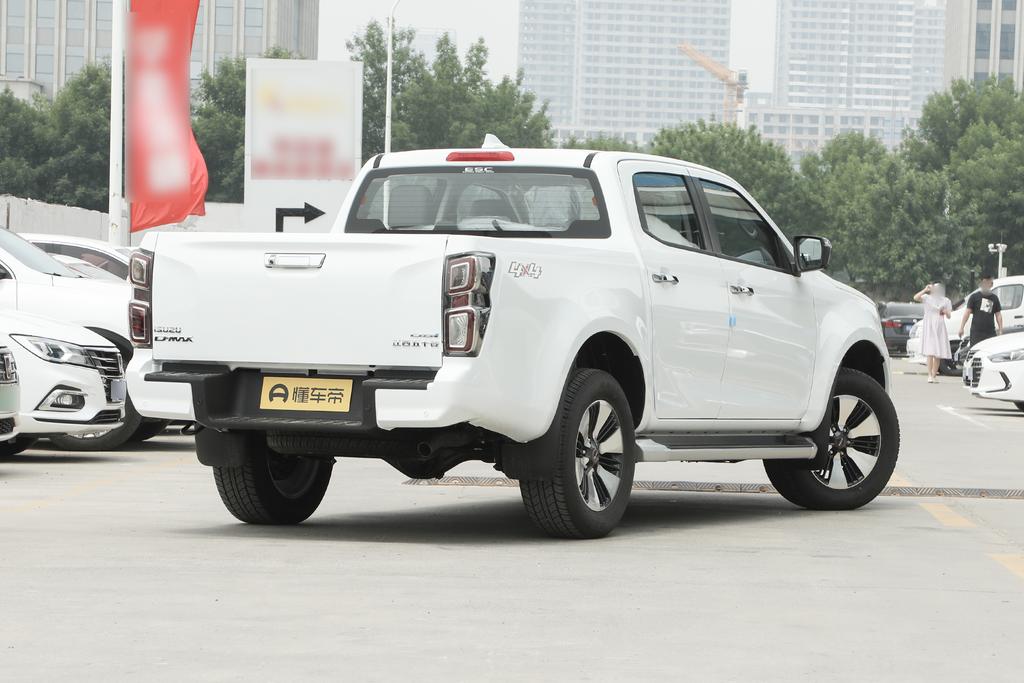 新车到店 临沂市五十铃d-max皮卡仅需14.98万元