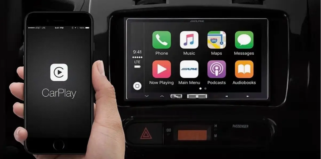 身体最诚实！何小鹏点赞苹果新Carplay，但小鹏汽车会搭载吗？