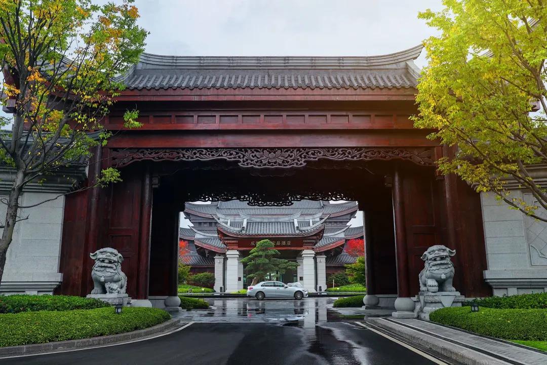 你最羡慕的舒适是？在成都的大熊猫和全新奔驰C级