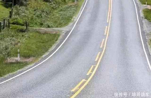 “單黃線”和“雙黃線”有何區(qū)別?新手基本都不知道,才會(huì)被扣分