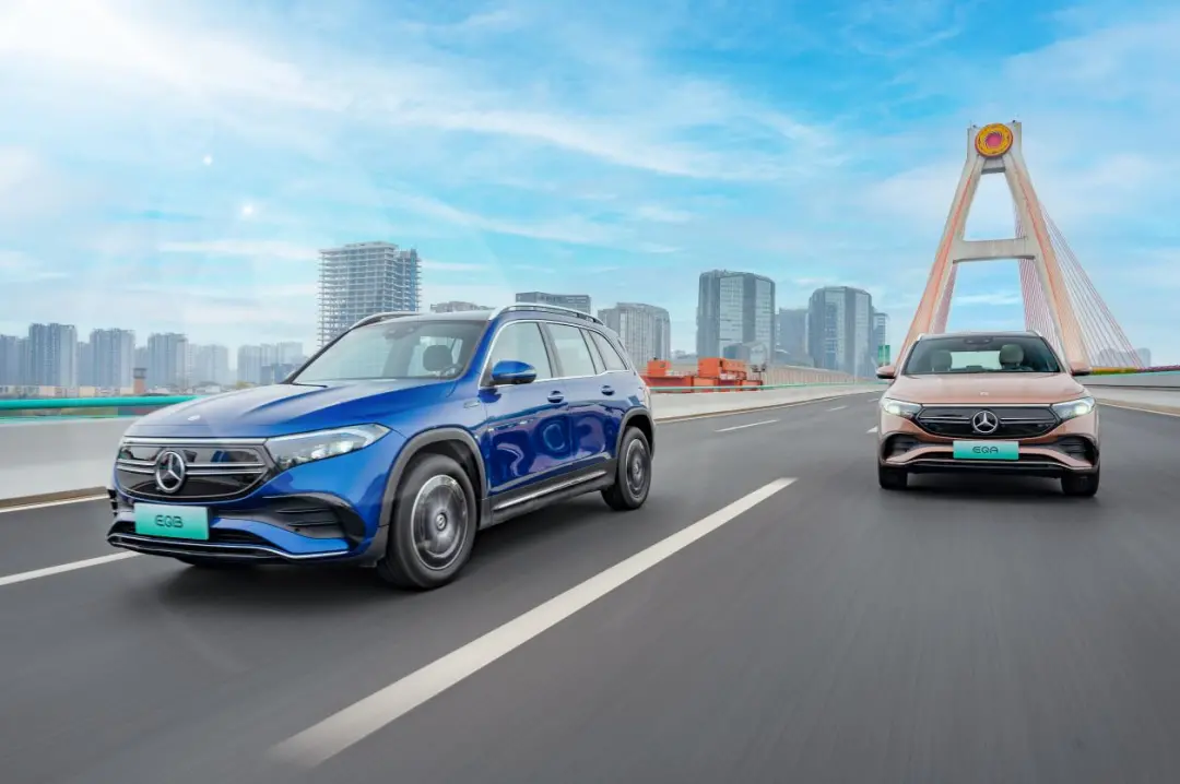 两兄弟逛成都，港火