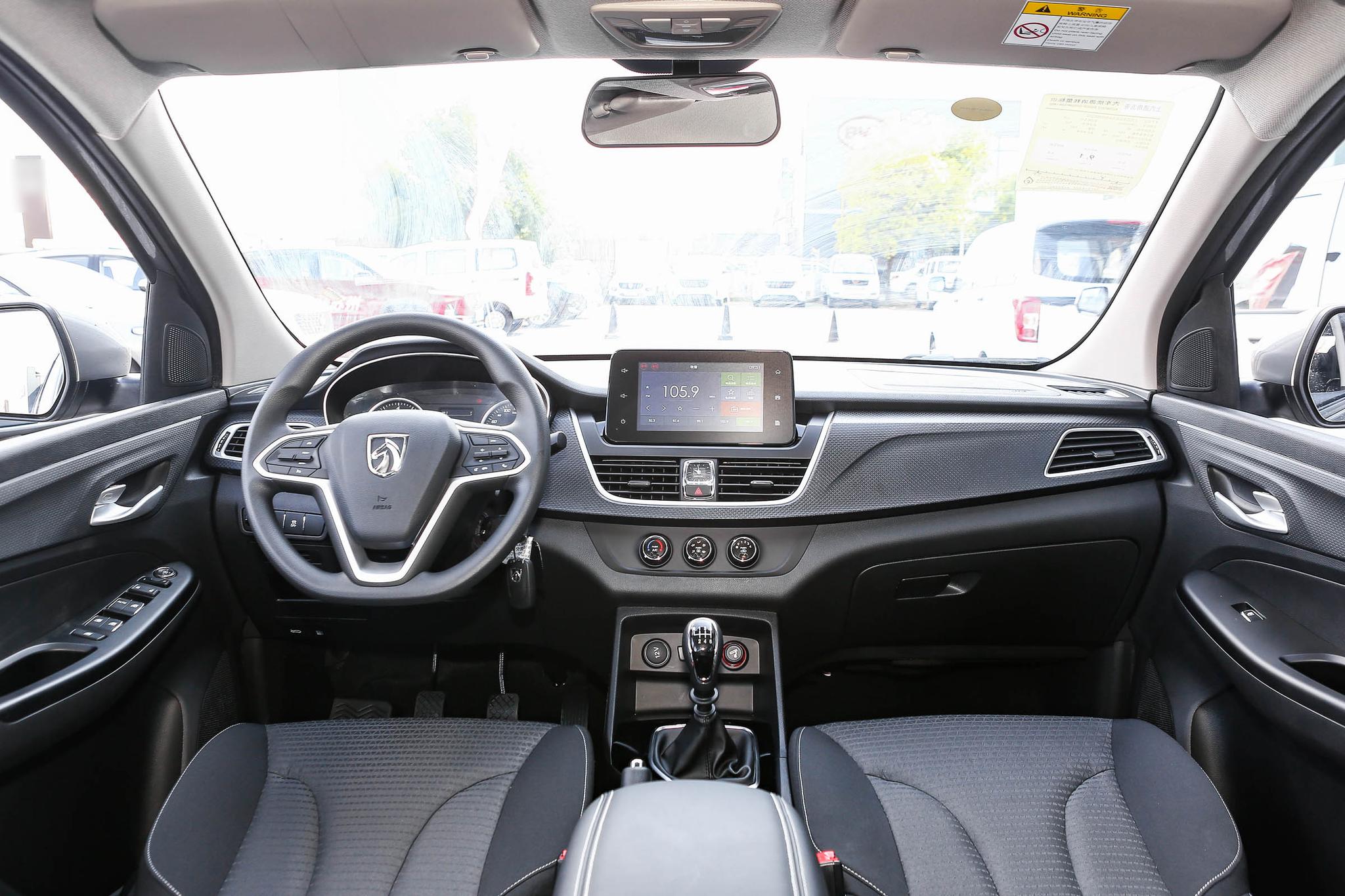 实用型MPV的代表-宝骏730，保养费用低，1.5L版本竞争力如何？