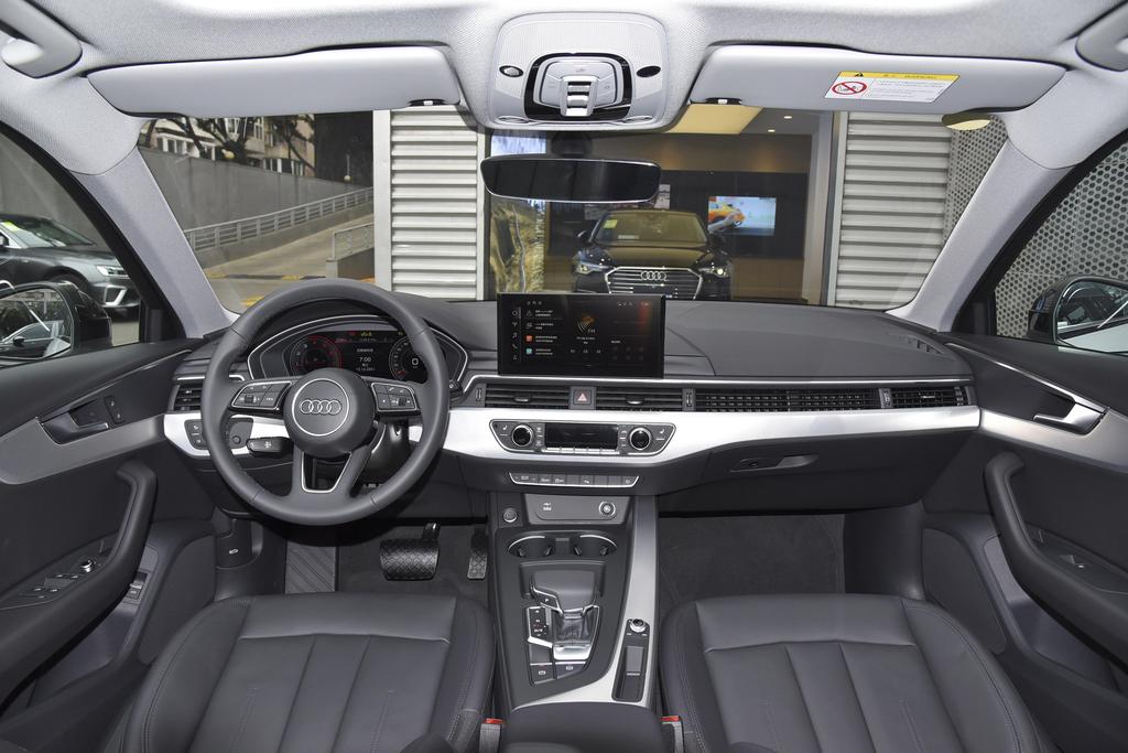 奥迪A4(进口)限时优惠100元 欢迎试乘试驾