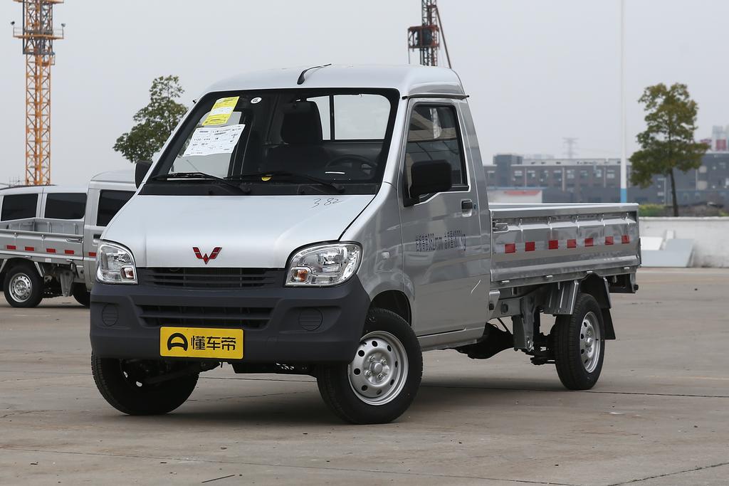 五菱之光小卡限时优惠100元 欢迎试乘试驾