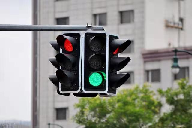 ECO模式不省油還會(huì)增加積碳？怎樣開車才能省油？