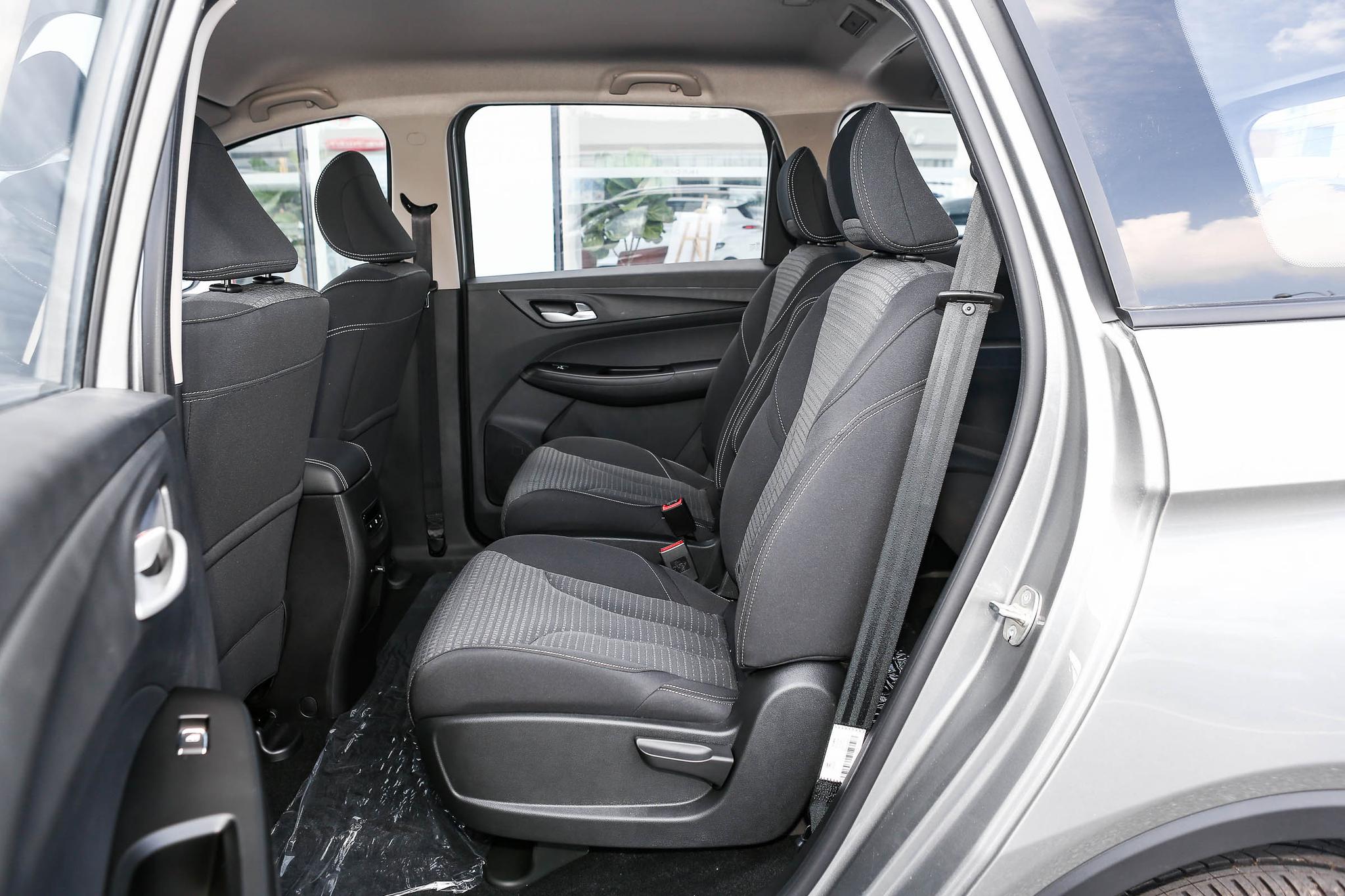 实用型MPV的代表-宝骏730，保养费用低，1.5L版本竞争力如何？