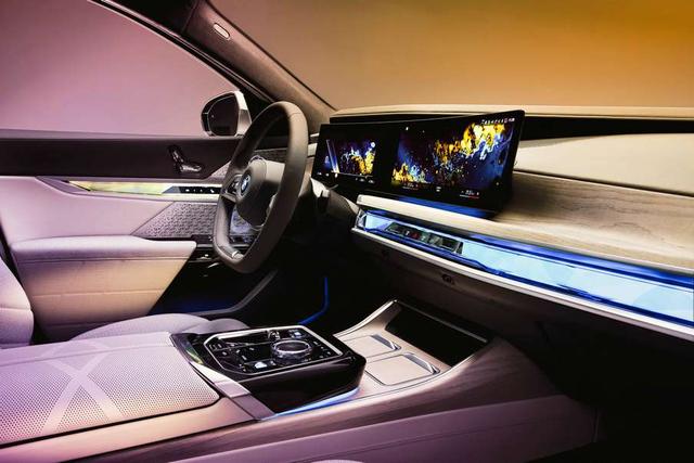全新BMW 7系携十大量产创新数字成果全球首发