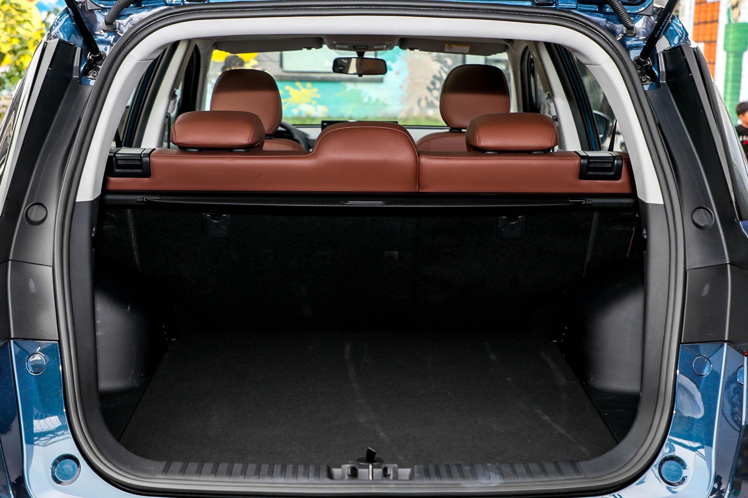 吉利远景x6,配1.4t发动机 6at变速箱,顶配不到9万