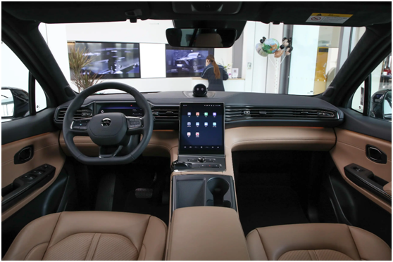 30万级别的新能源车，岚图FREE、特斯拉Model Y和蔚来ES6该选谁