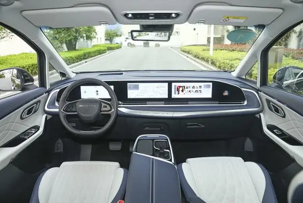 2.0T+爱信8AT 独立航空座椅 这款旗舰级MPV将于4月登场