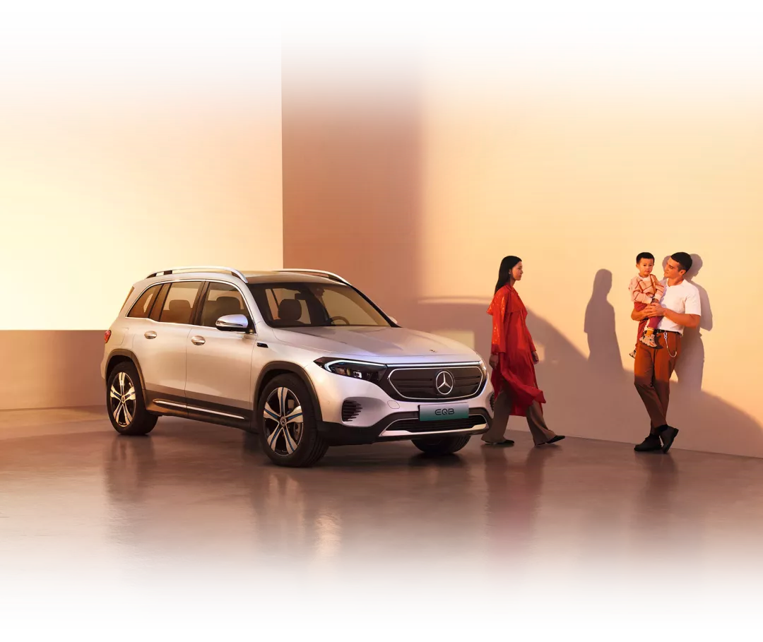梅赛德斯-EQ | 灵动宽敞的驾驶空间，尊享电动新次元