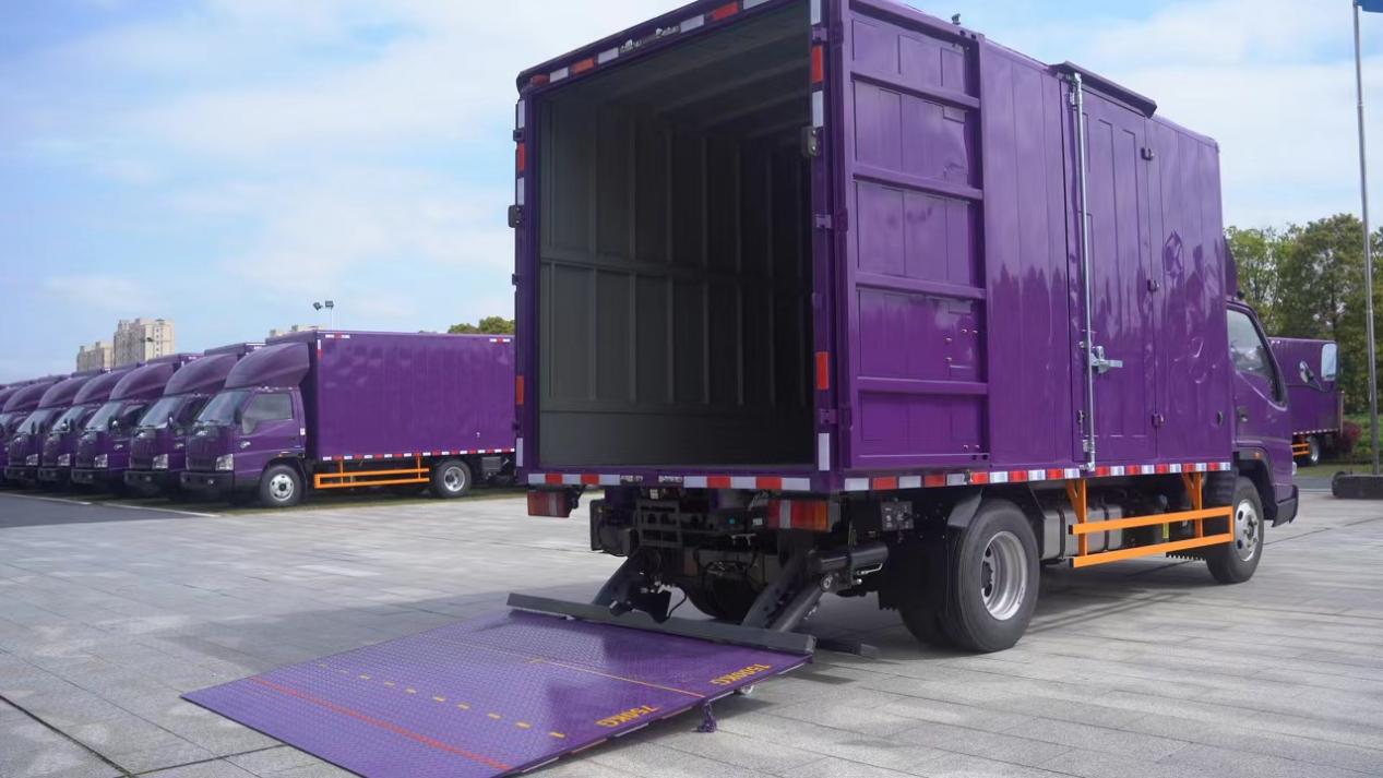 物流独角兽的选择江铃轻卡再次批量交付跨越速运