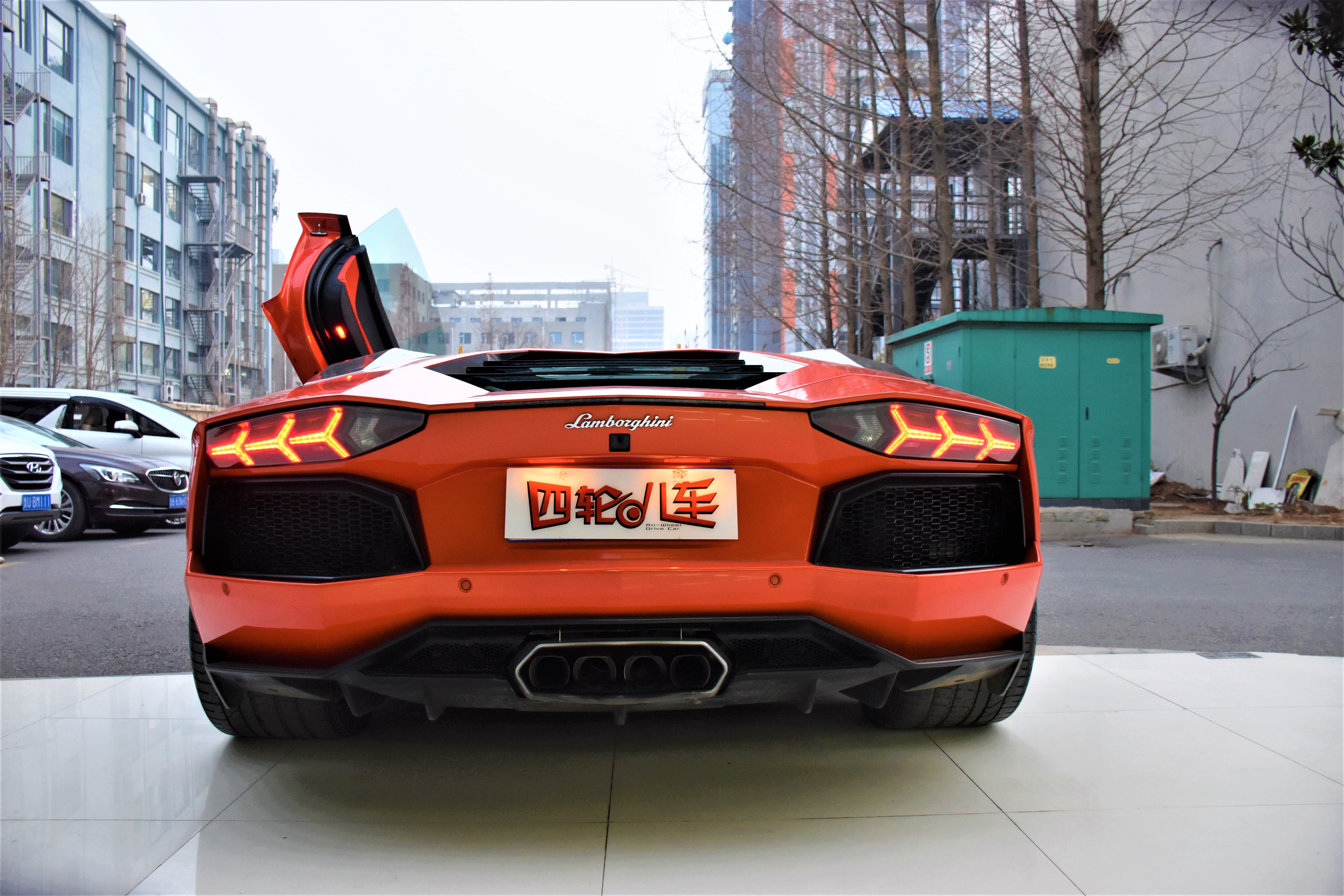 第一次开兰博基尼Aventador LP 700是种什么体验？