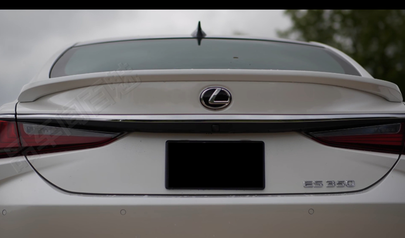 新款雷克萨斯ES实车，质感更高，触控大屏，油耗4.8L，BBA不香了