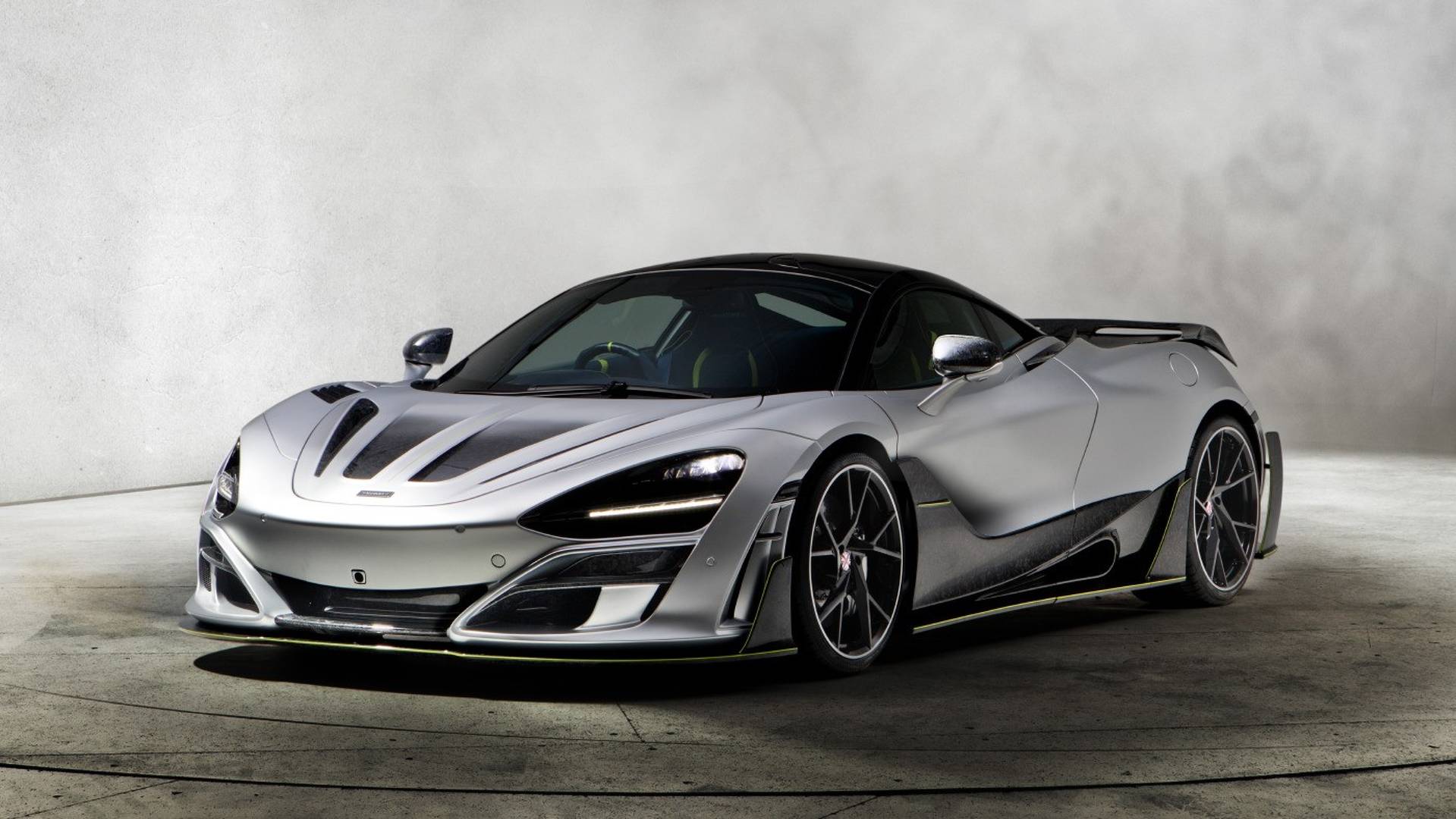 mansory推迈凯伦720s改装方案,一身黑,蝙蝠侠度假代步工具?