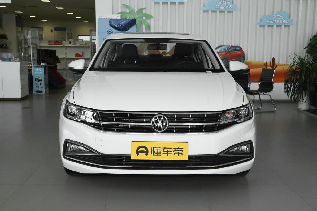 平民级家用紧凑轿车-宝来直降2.9万,一张身份证新车开回家