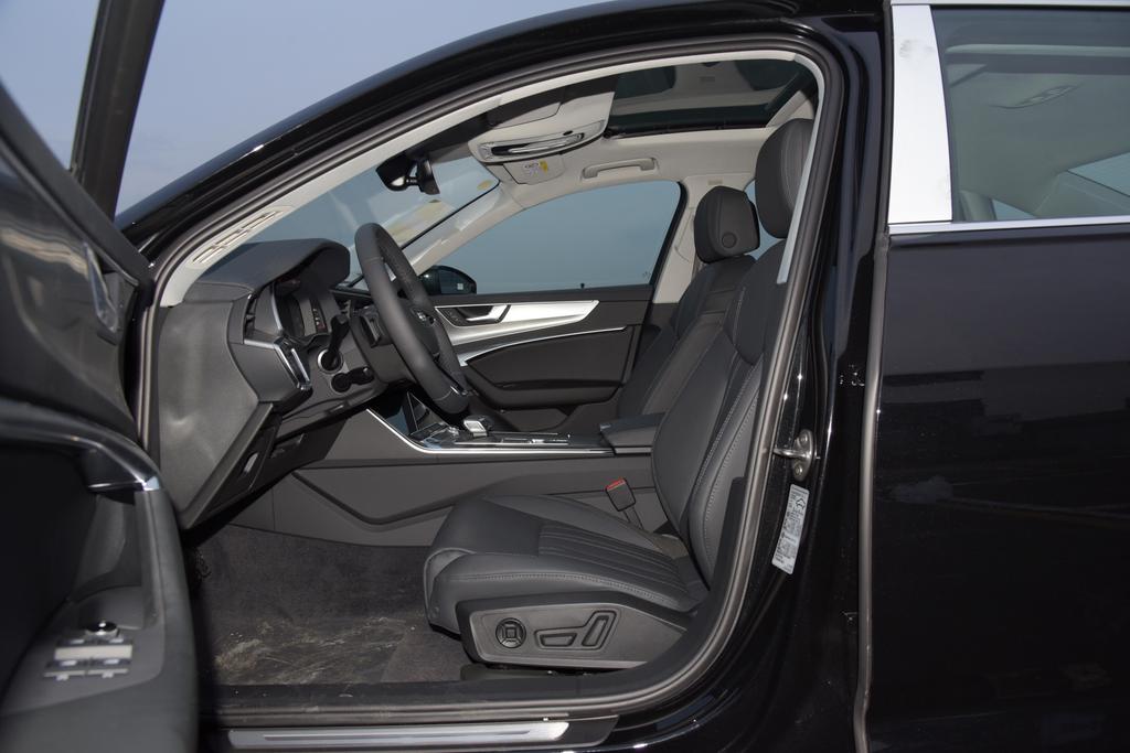 一月购车福利季 宜昌奥迪A6L降52500