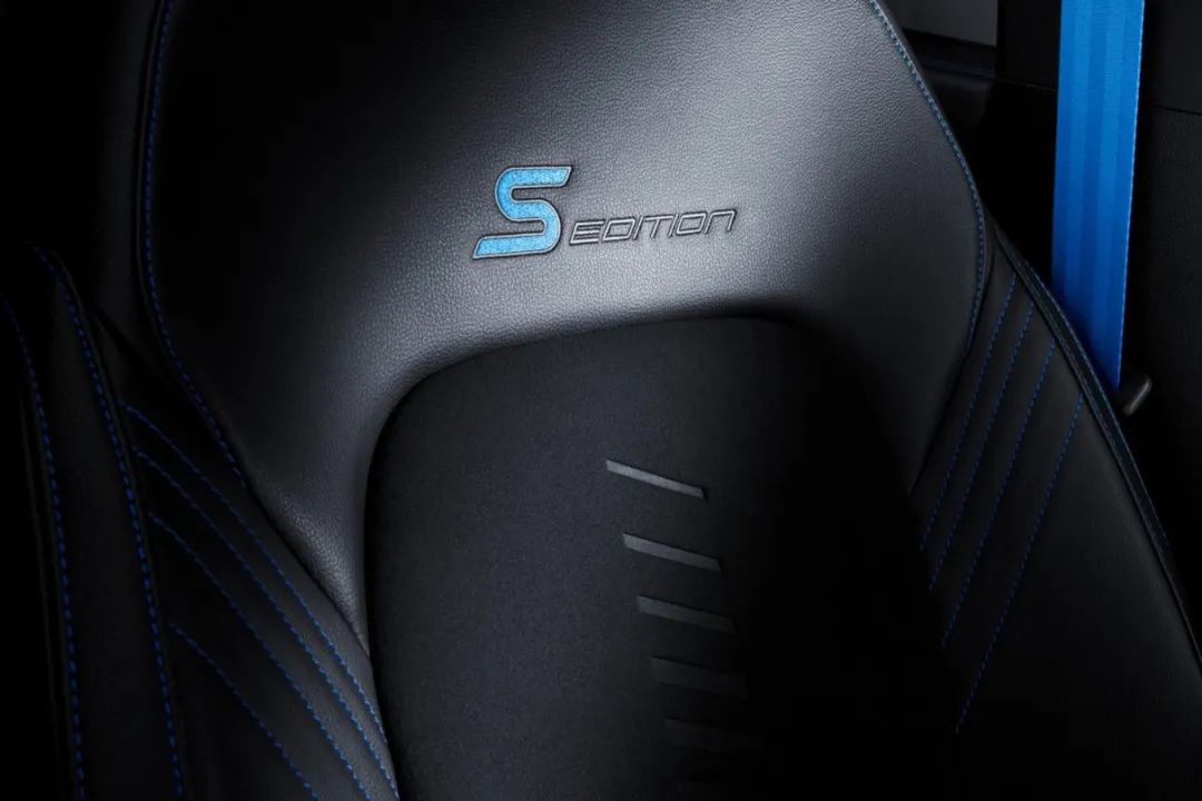 全新福克斯回归四缸1.5T+6AT，比思域、高尔夫更能打？