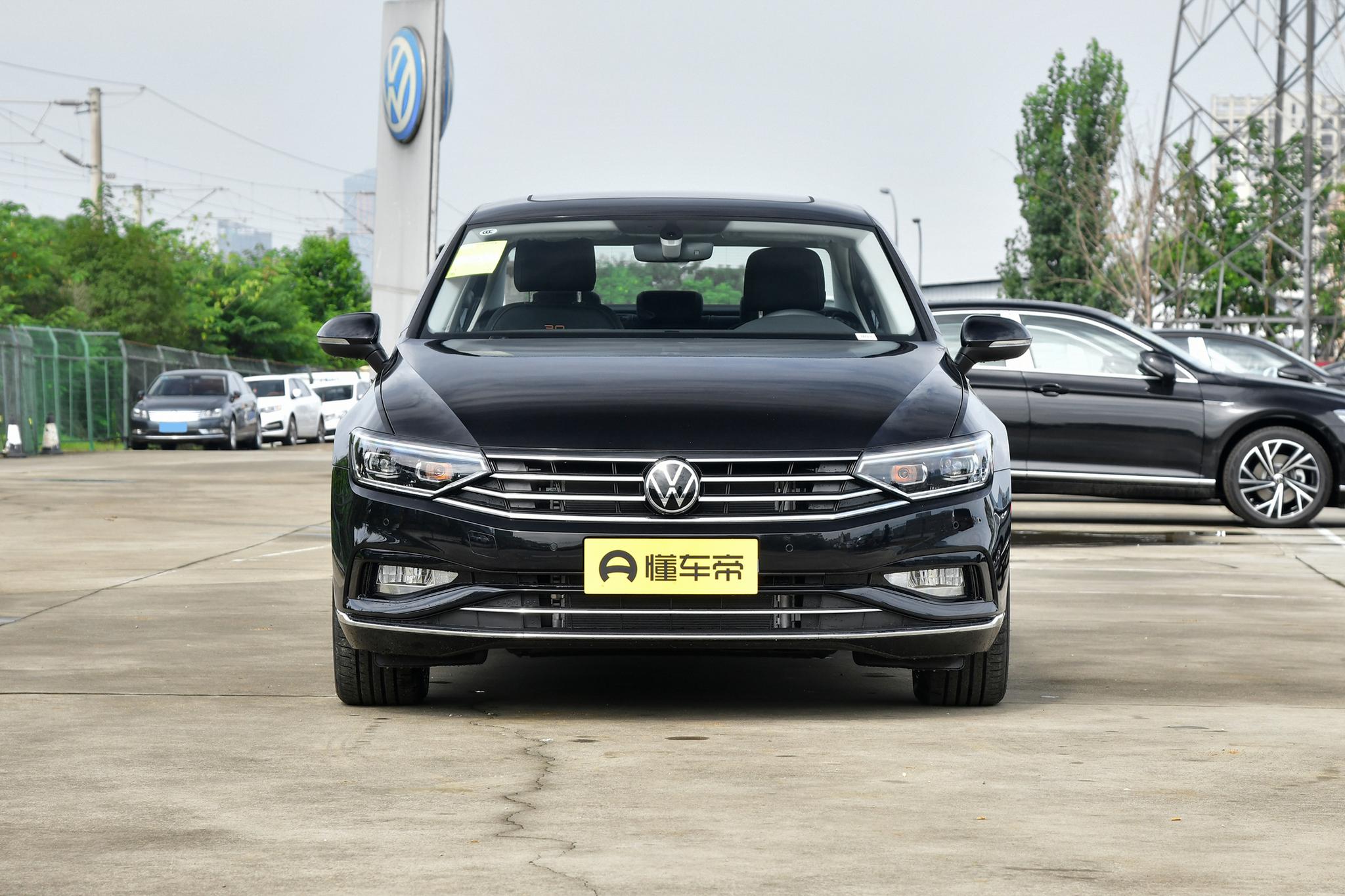 大众迈腾,造型体面,配2.0t 7dct,零百加速8.1秒,商务家用都行