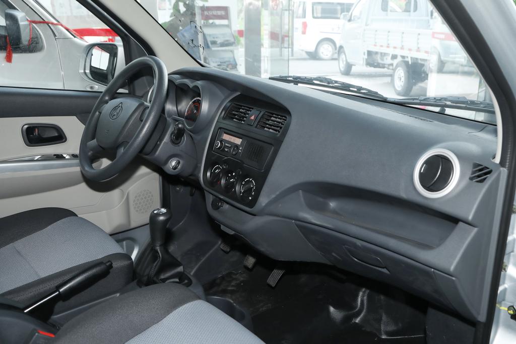 长安之星5限时优惠2000元 欢迎试乘试驾