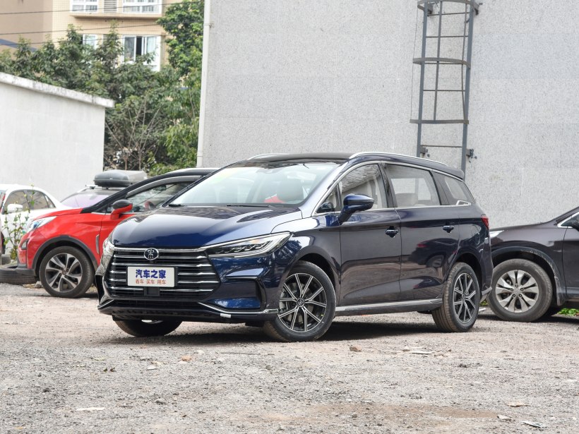 购宋MAX新能源正在促销中 欢迎到店赏鉴