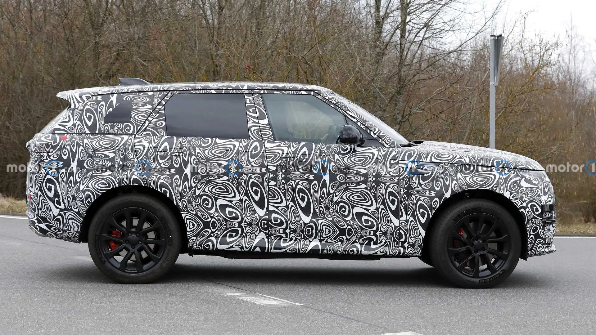 全新路虎揽胜运动版5月10日发布 内饰曝光 动力升级