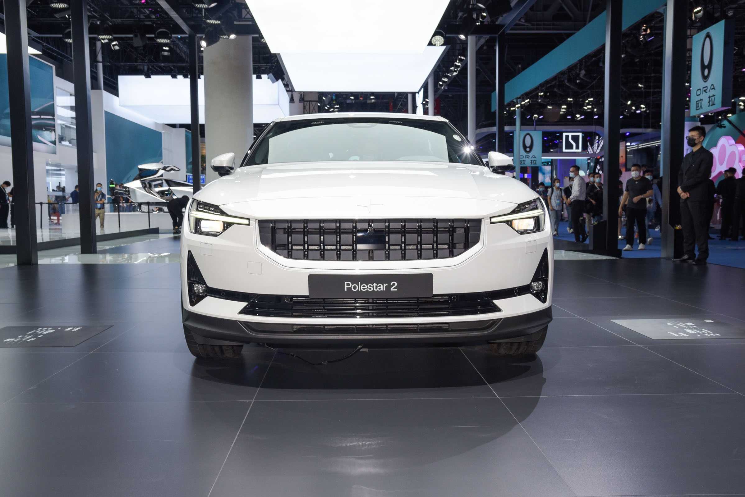 零百加速4.7秒，双电机+512km的长续航，Polestar2 值得入手吗？