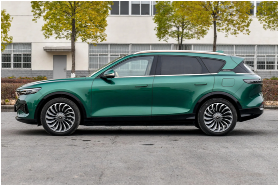 30万级别的新能源车，岚图FREE、特斯拉Model Y和蔚来ES6该选谁