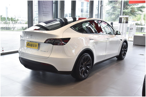 30万级别的新能源车，岚图FREE、特斯拉Model Y和蔚来ES6该选谁