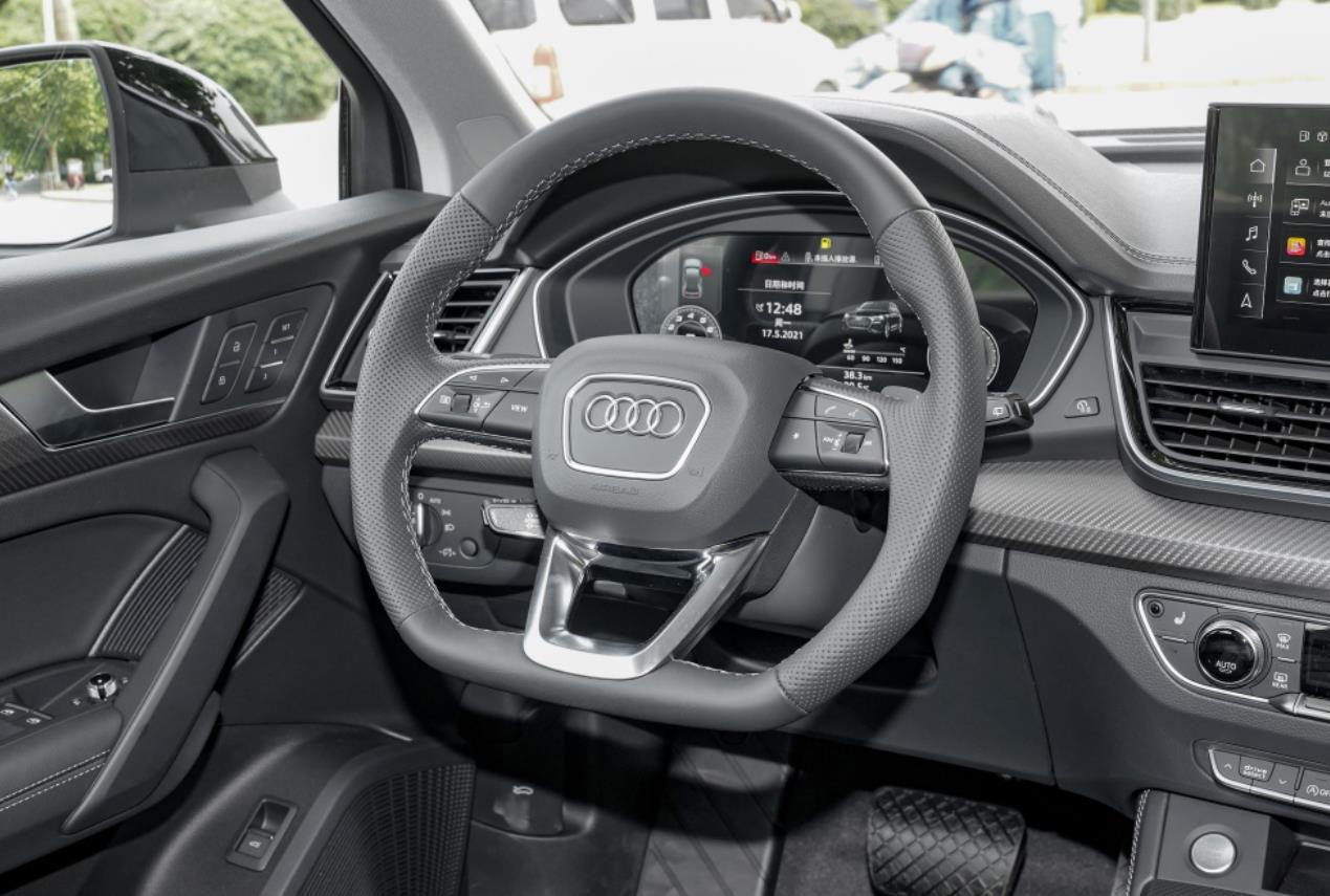 内外升级，价格才是买车的第一要素！奥迪Q5L购车手册