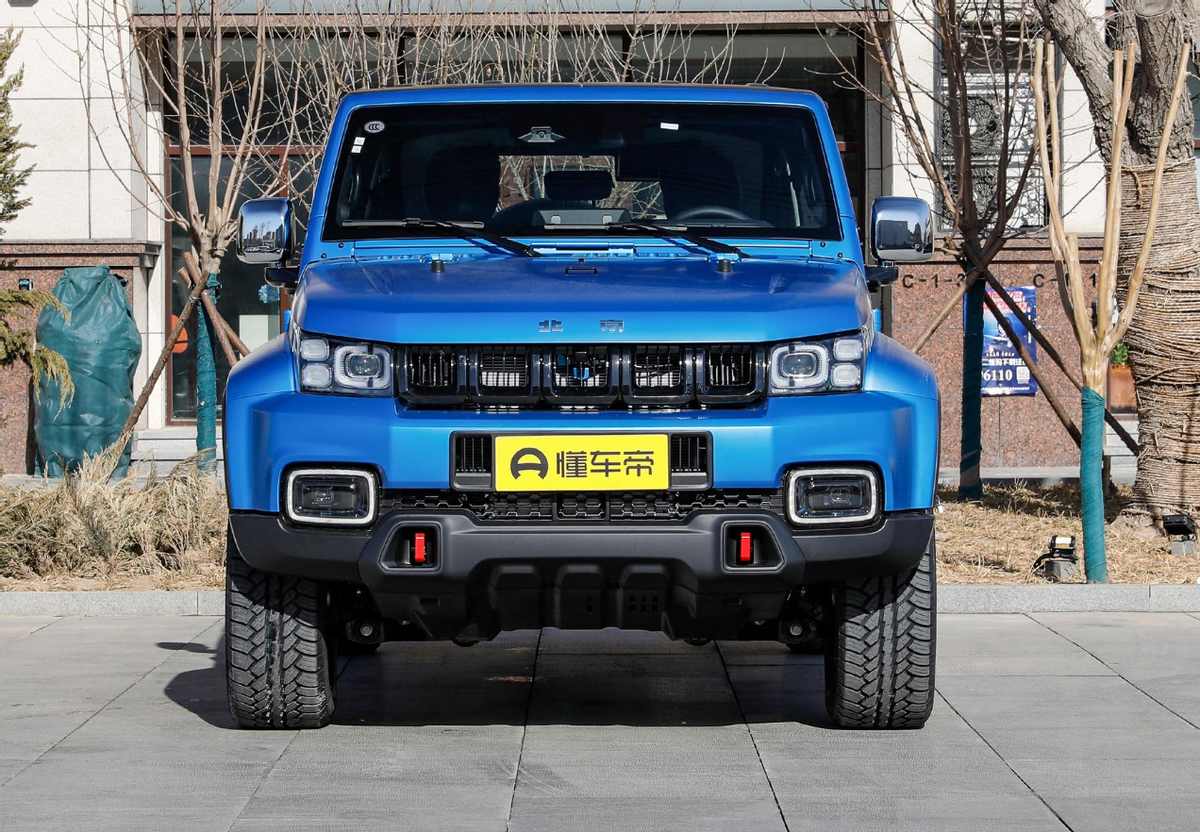 柴油 越野,体验北京bj40刀锋英雄版,后车窗可向上开启!