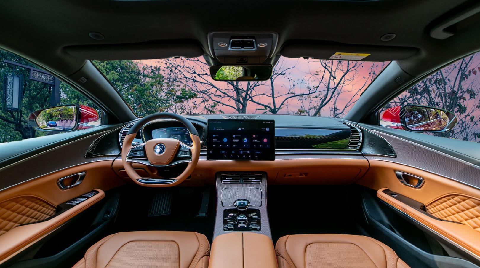 比亚迪汉dm-i来了,预售10小时订单破万辆,全靠油价上涨助攻?