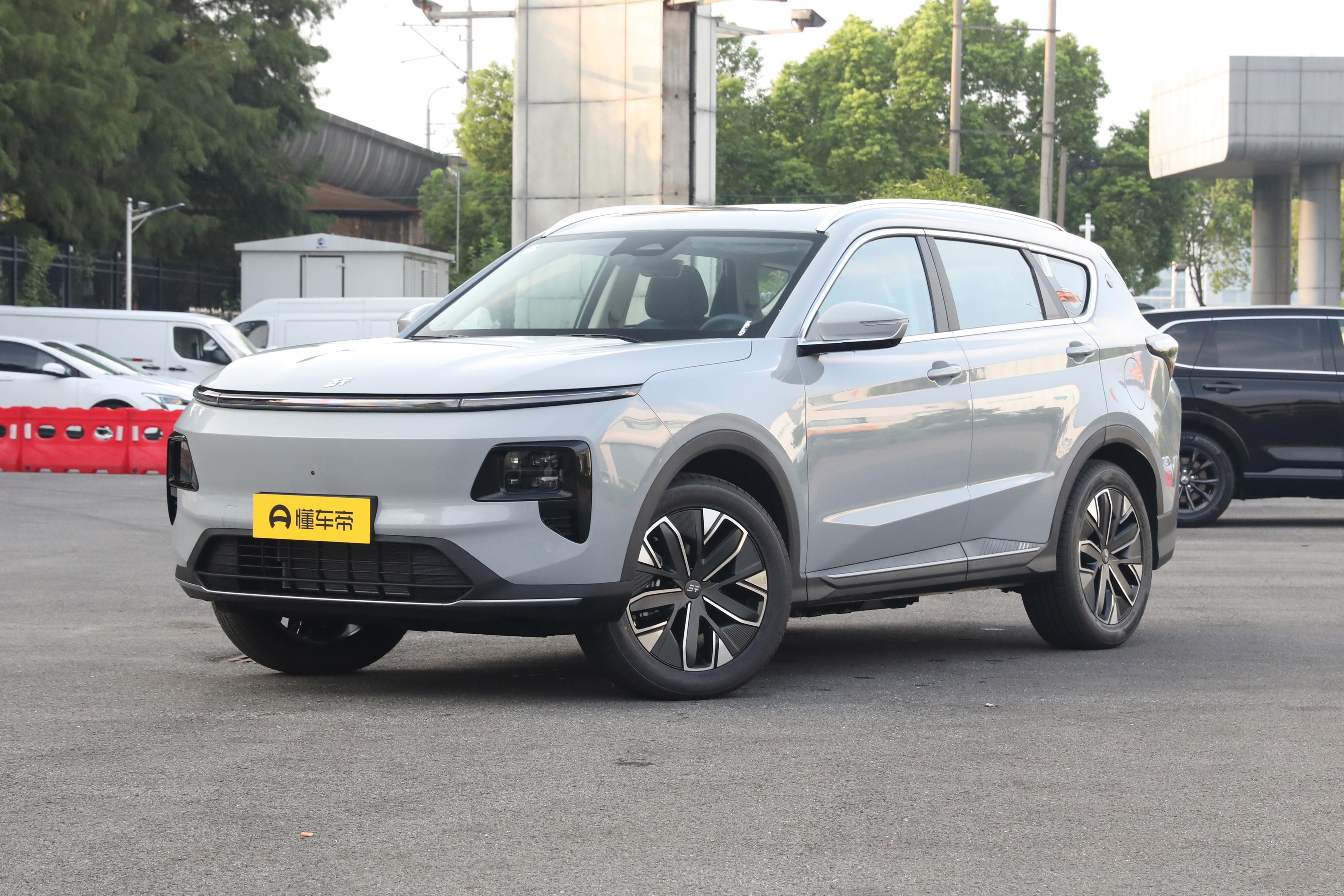 又一插混SUV黑马，续航1300km，配置要啥有啥，空间大价格又实惠