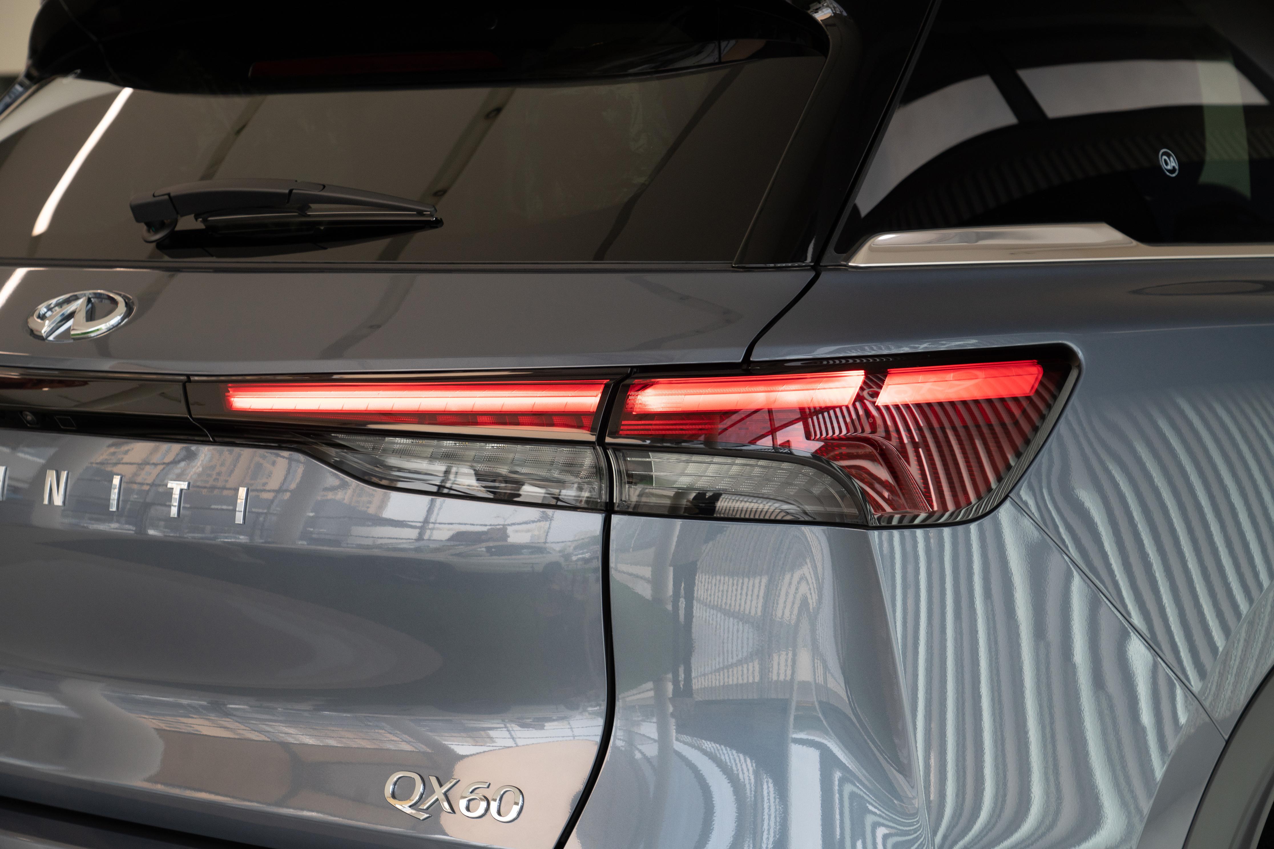 被低估的豪华SUV！2+2+2大六座，2.0T+9AT+四驱，终端优惠超12万