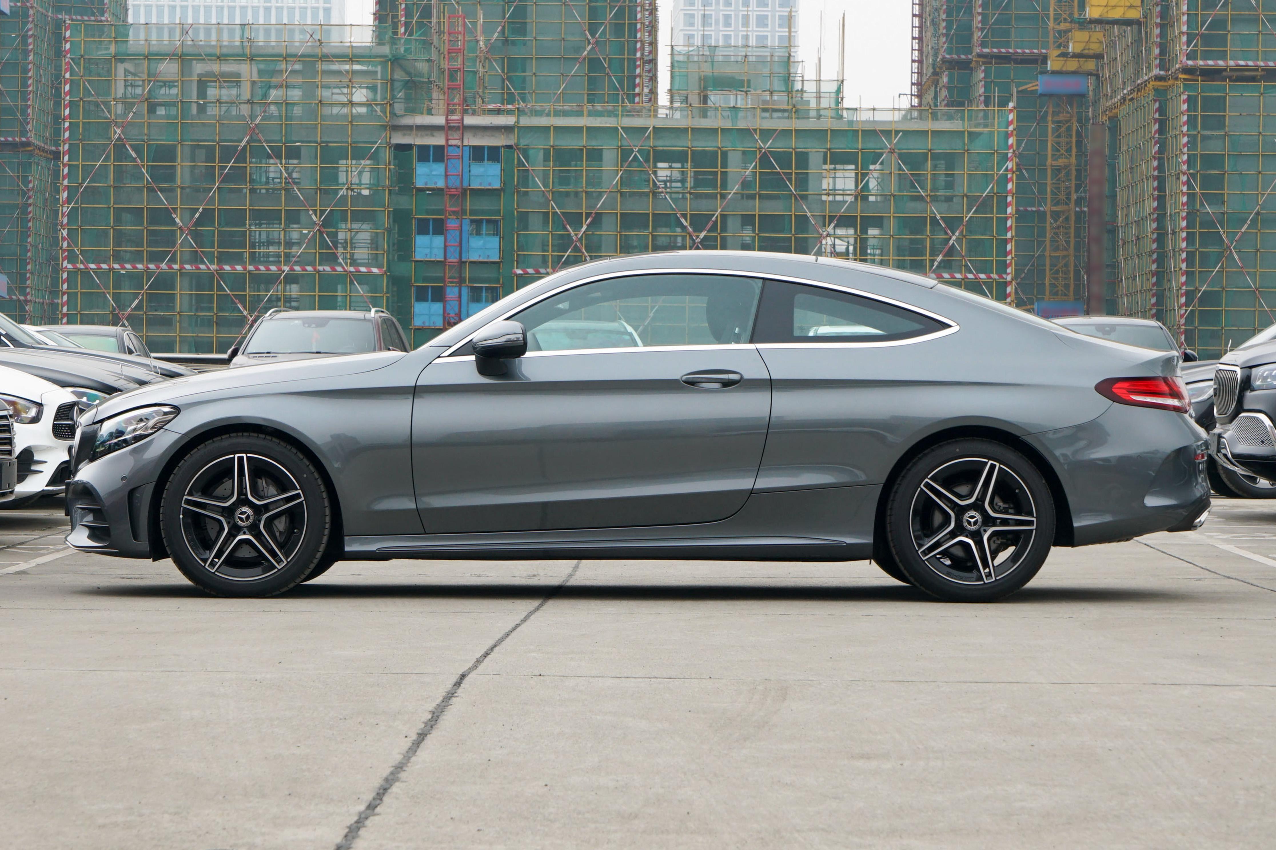 并非已上市全新一代奔驰c级轿车的轿跑版