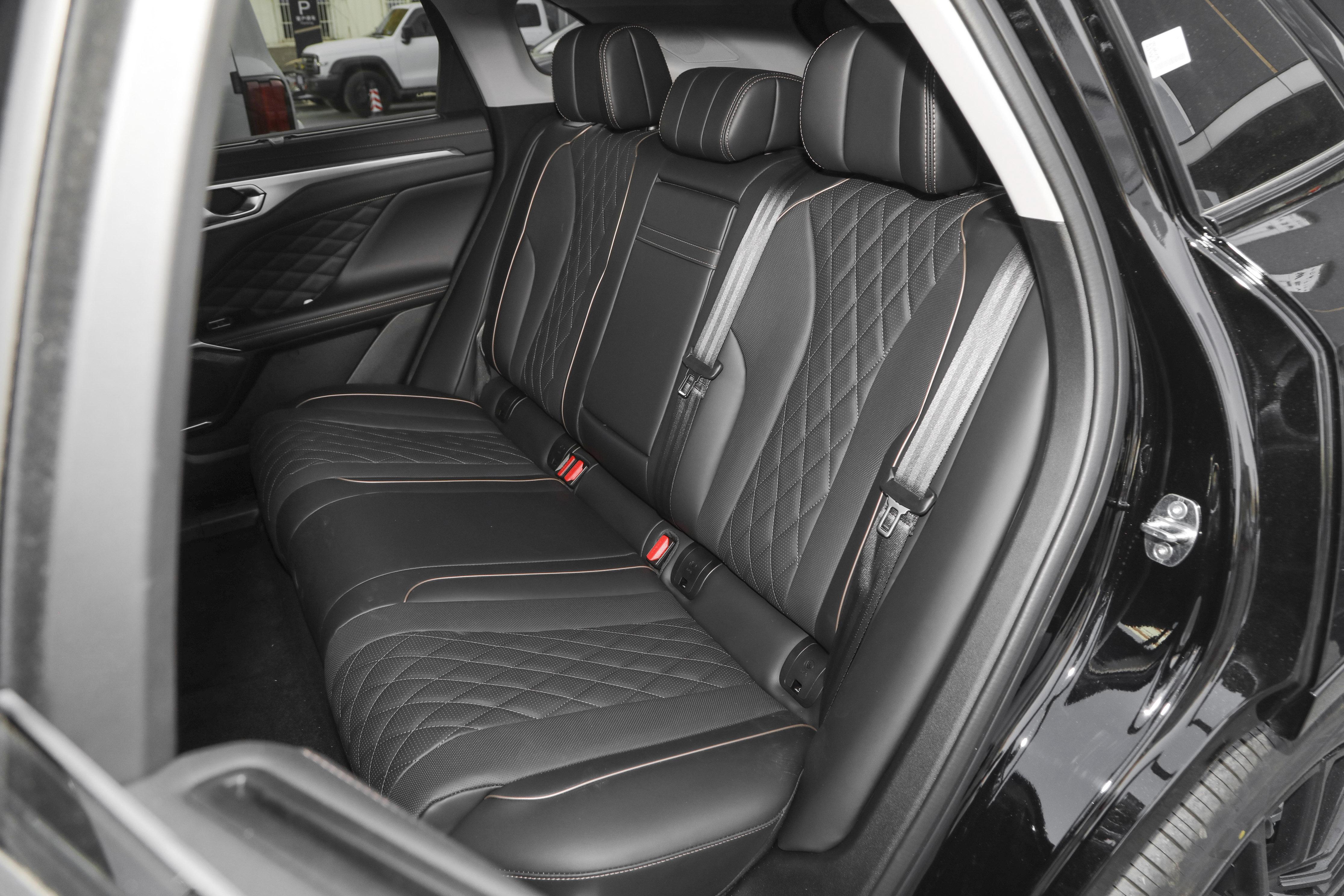 摩卡DHT-PHEV ，搭载智能DHT，纯电续航175km，售价31.5万，如何？