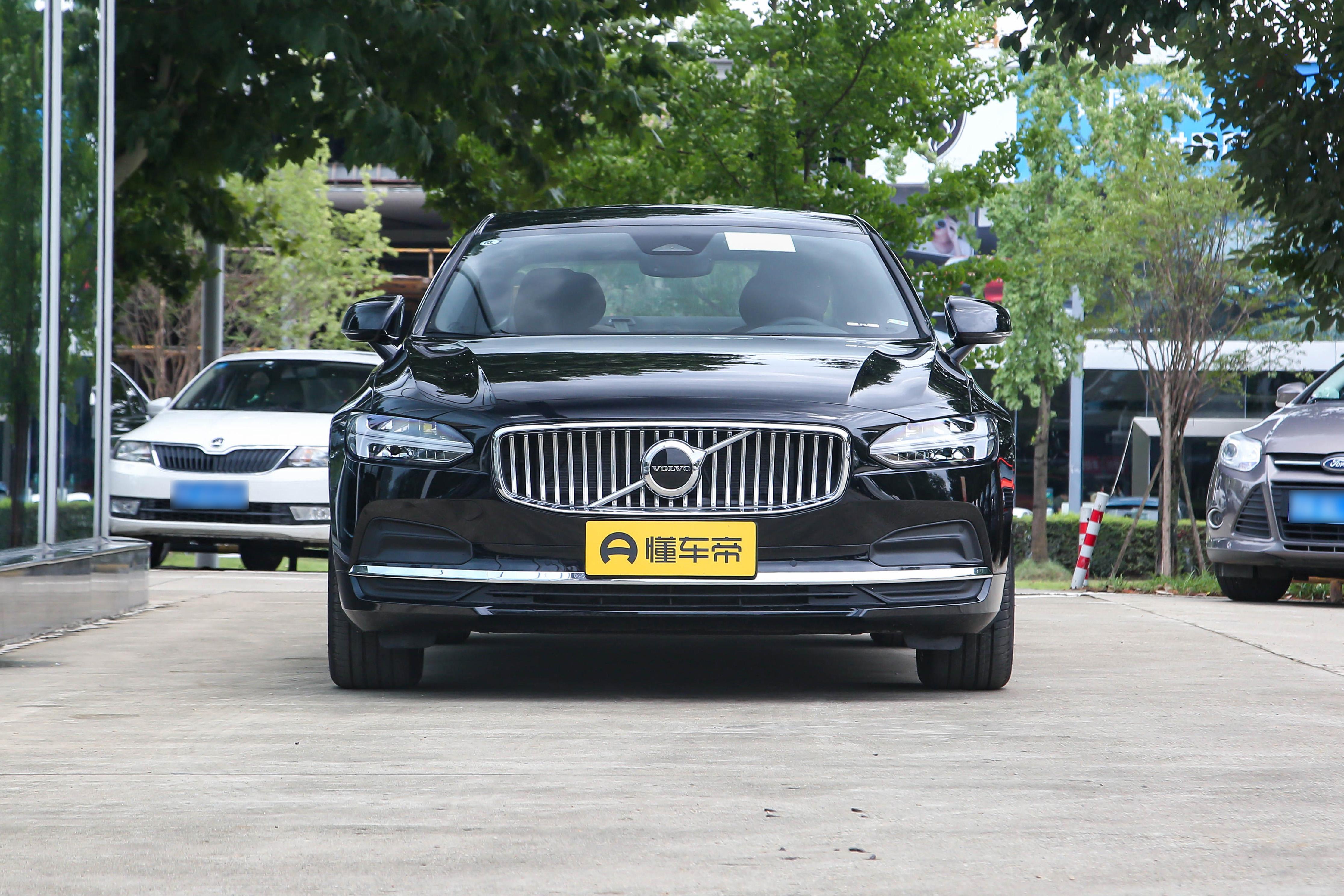 车长超5米，配置丰富，2.0T+8AT，解读沃尔沃S90 2023款