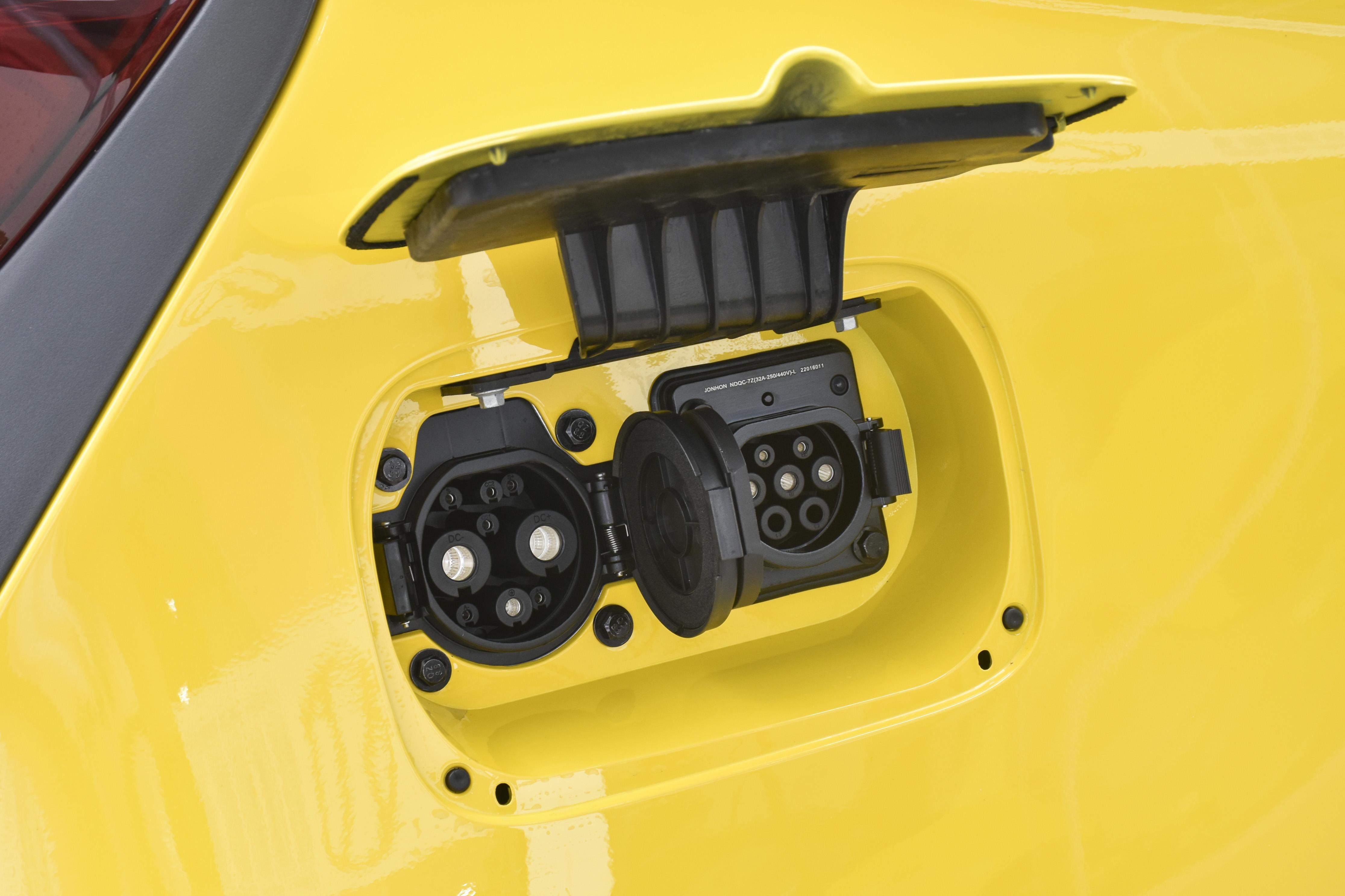 支持快充的微型电动车，纯电巡航408km，奇瑞小蚂蚁怎么样？