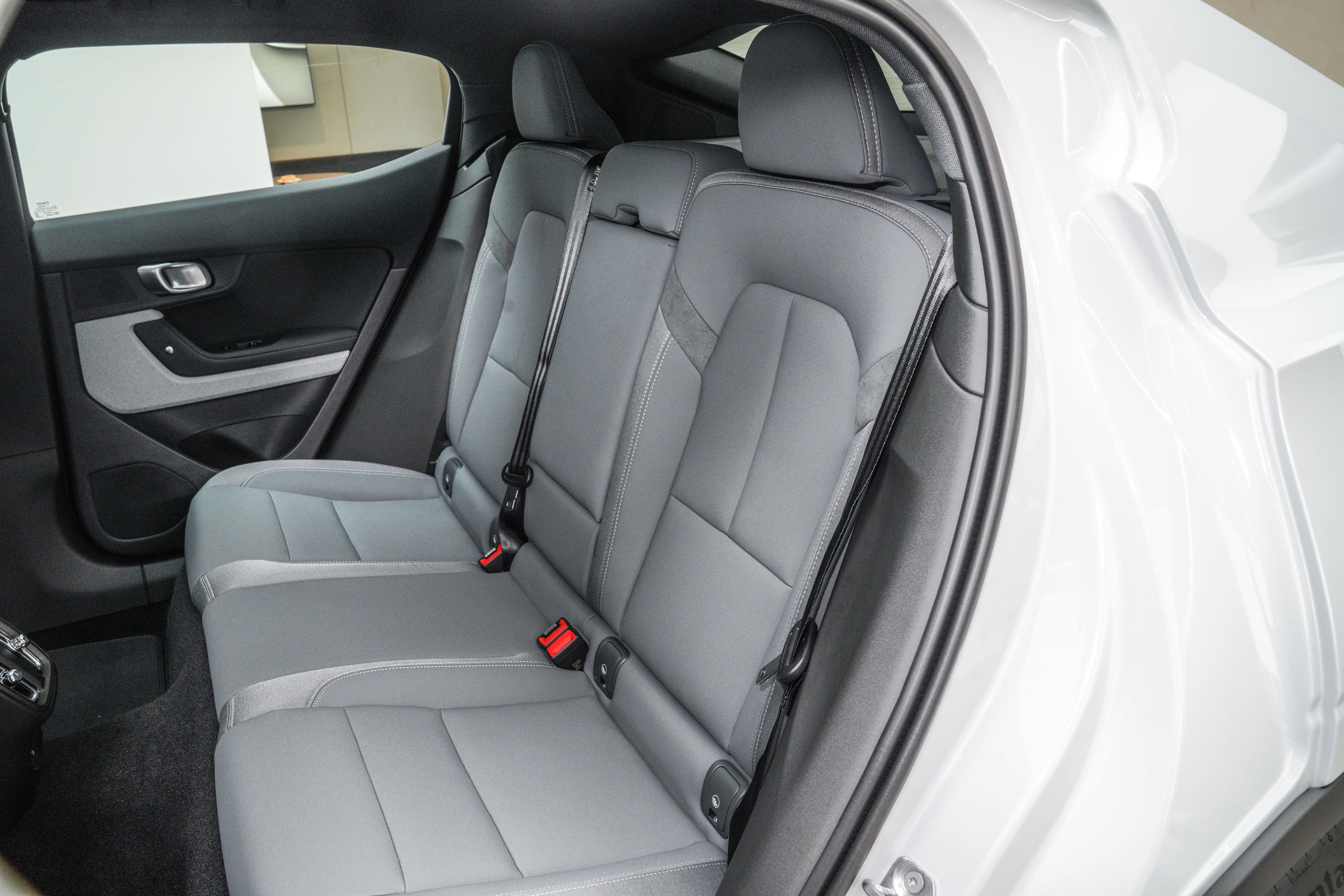 零百加速4.7秒，双电机+512km的长续航，Polestar2 值得入手吗？