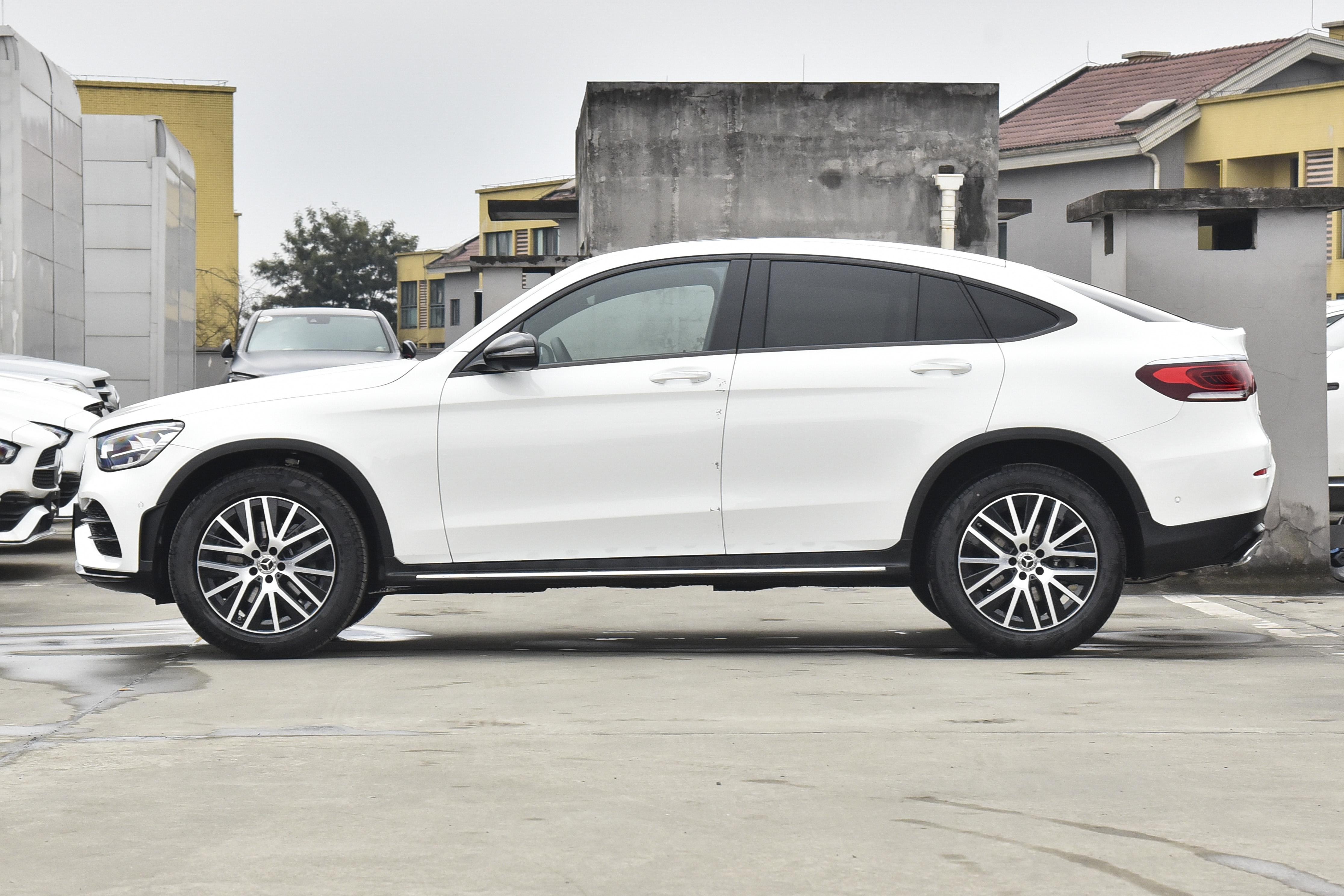 运动时尚的化身，解析奔驰GLC轿跑