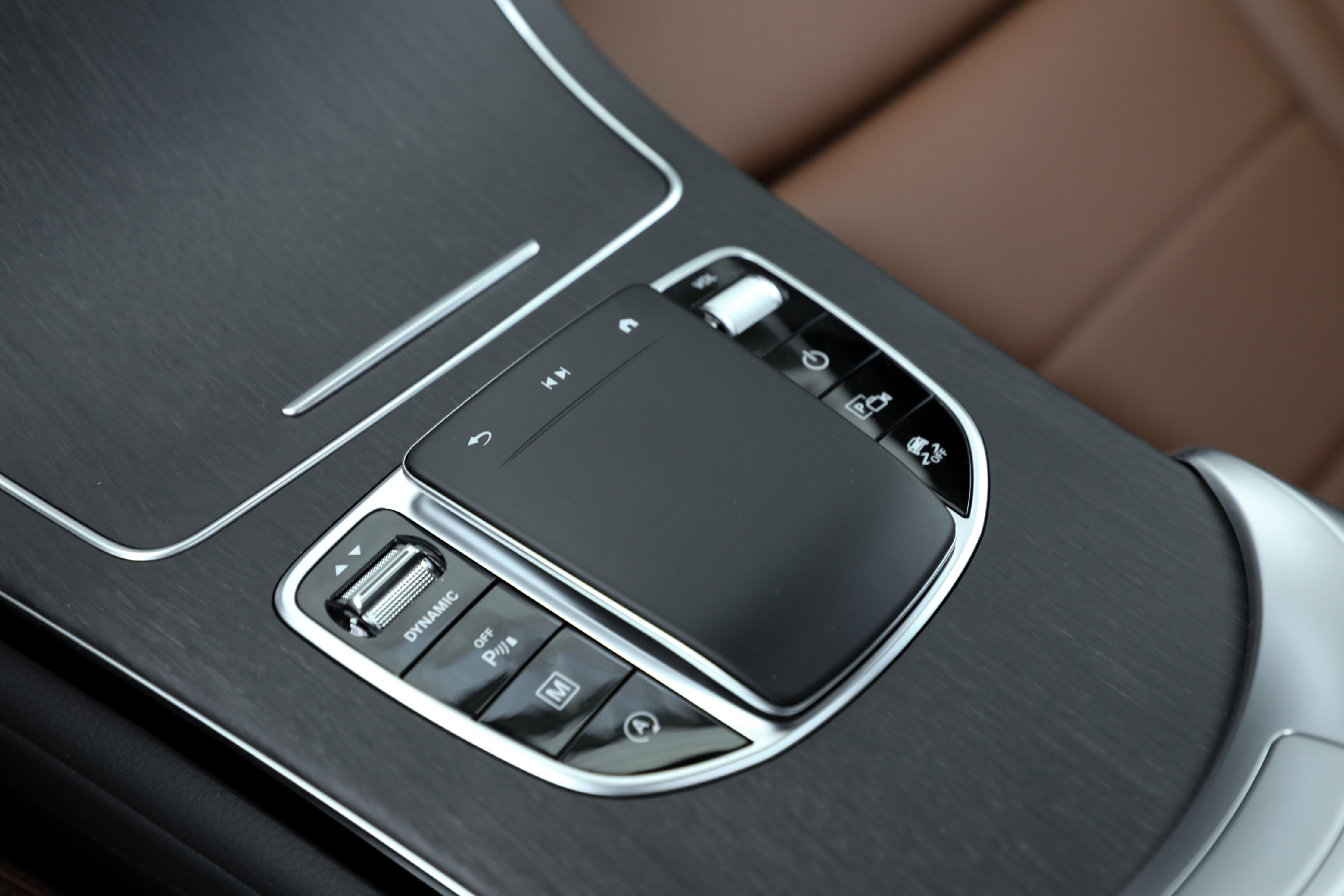 运动时尚的化身，解析奔驰GLC轿跑