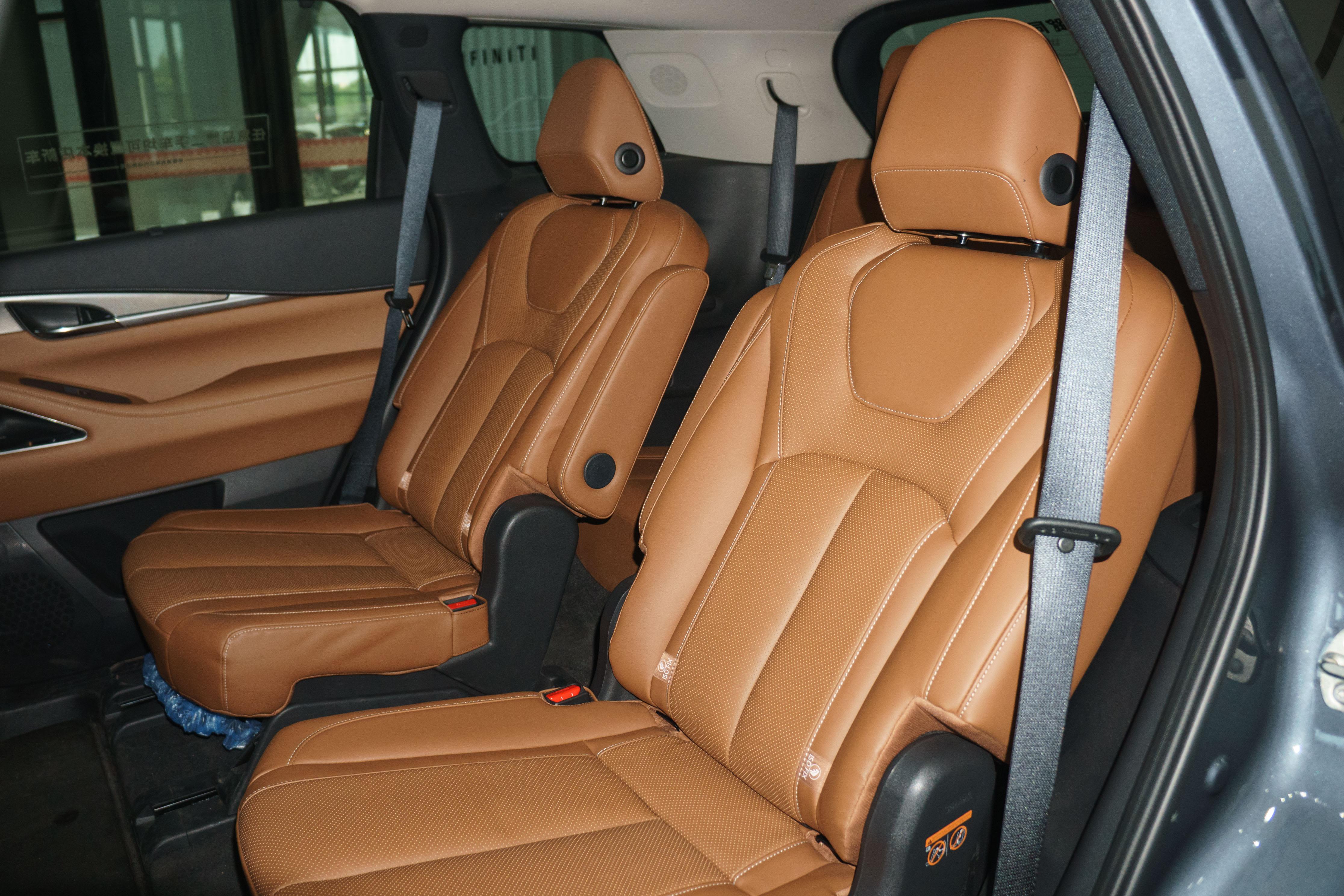 被低估的豪华SUV！2+2+2大六座，2.0T+9AT+四驱，终端优惠超12万