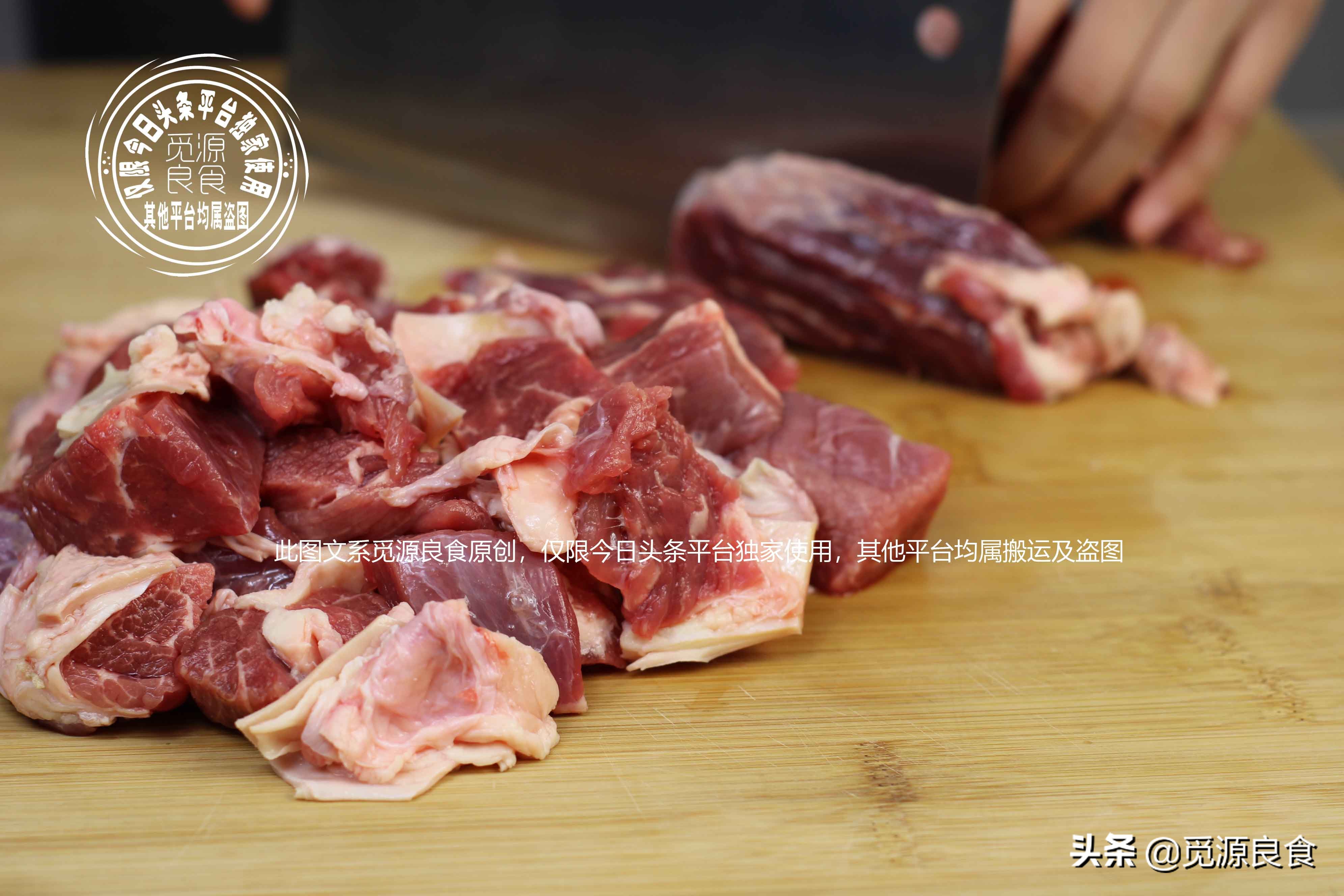 牛腩蘿蔔湯没有饭店做的好吃，可能第一步就错了，这样做吃着才香