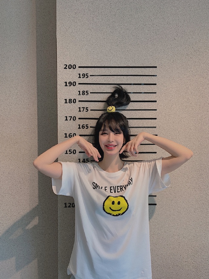每年挣40个亿的它，又要出来割韭菜？|7月时尚穿搭预测｜