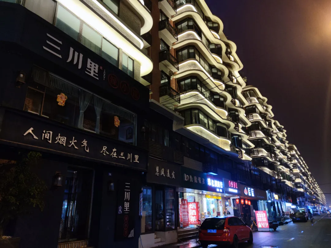 我在成都开新疆烧烤店,赚的比上班还少