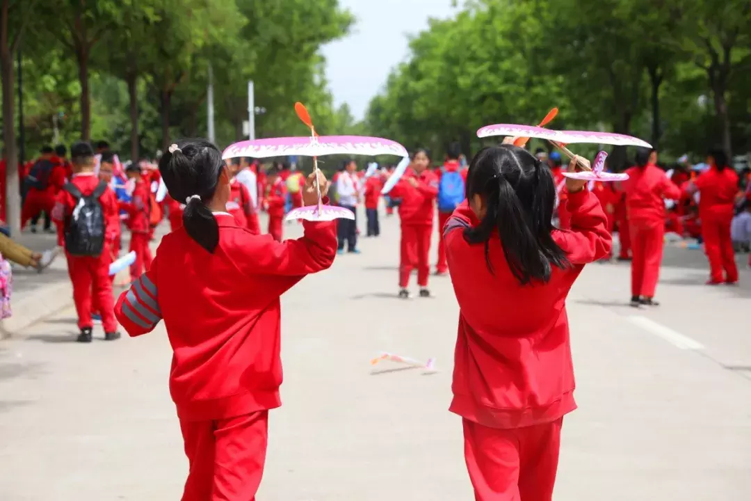 星辰大海，与你同往——西安高新国际学校给孩子一个“航天梦”，向着浩瀚星辰出发