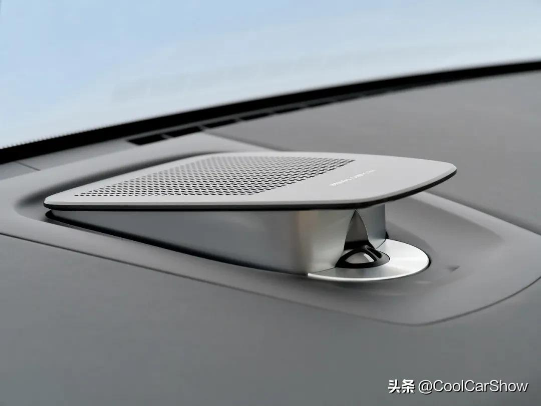 奥迪：音响改装品牌选对了，每天音乐会？