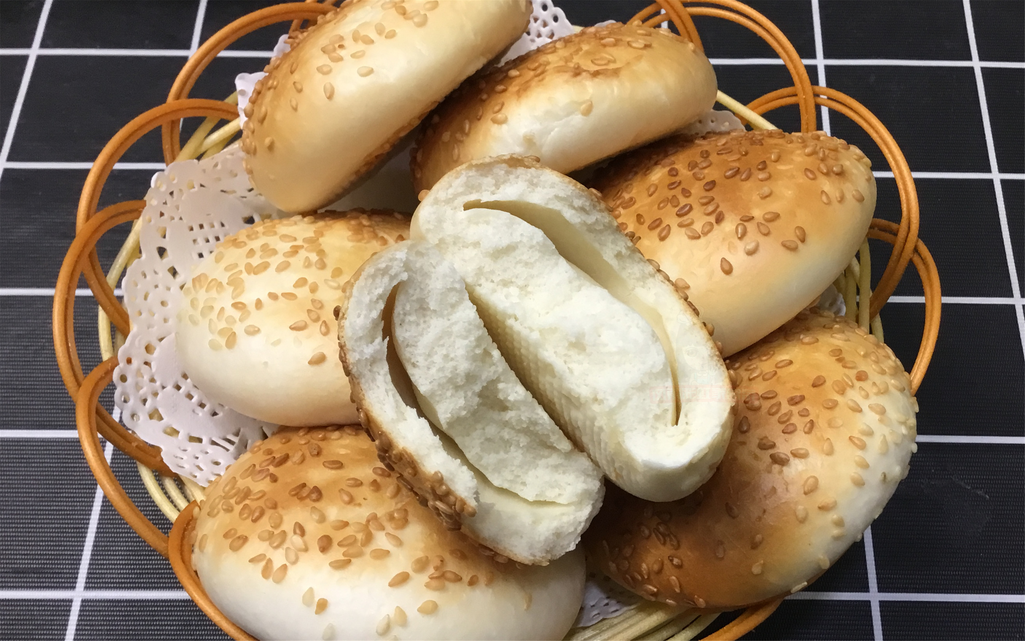 烤饼的做法和配方（用这6步做出来的烤饼又软又甜）