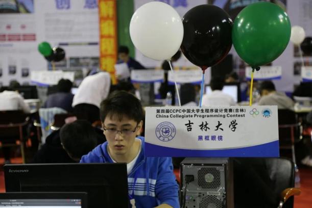 5次摘金、3次夺冠，吉林大学男神56门课满绩，将赴985名校深造！